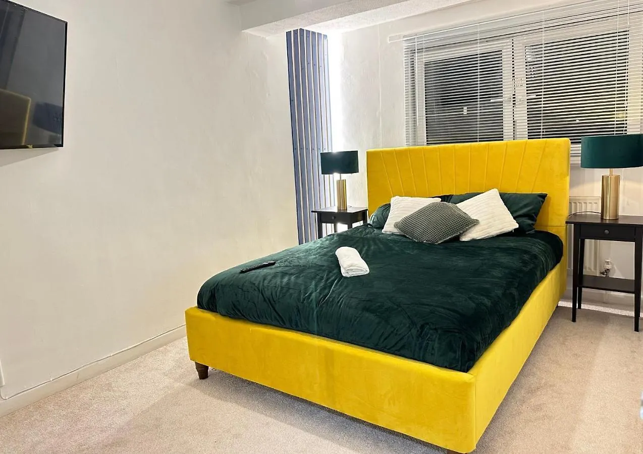 Apartment Bella-Ruiz Home For Your Perfect Staycation London