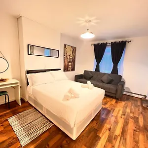 In Bethnal Green Homestay